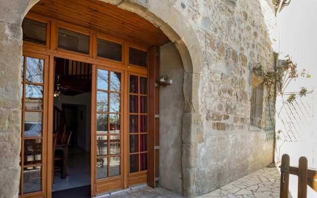 Quiant Holiday Home in Azille With Terrace