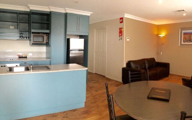 Edward Parry Motel & Apartments