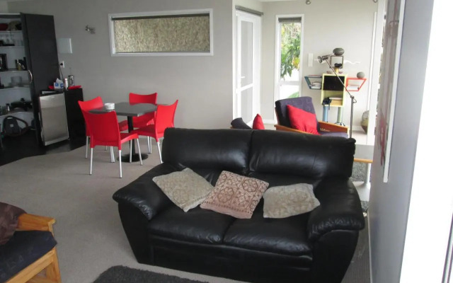 Beach side Apartment Nelson