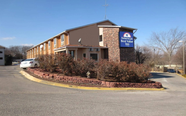 Super 8 Lawrence