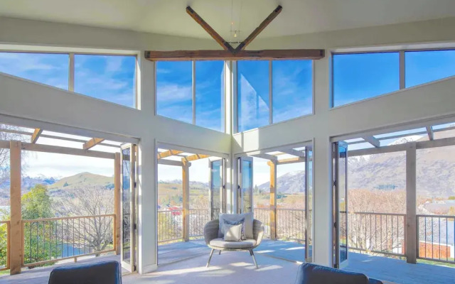 Pinnacle Villa