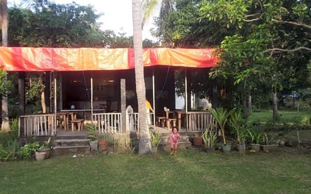 GONDANG1 beach hotel