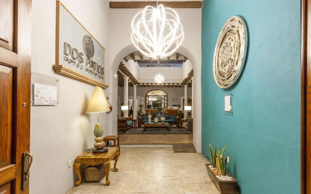 Dos Patios By LaTour