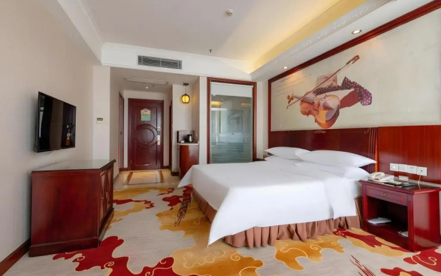 Vienna Hotel Shenzhen Longhua Qinghu Road Branch