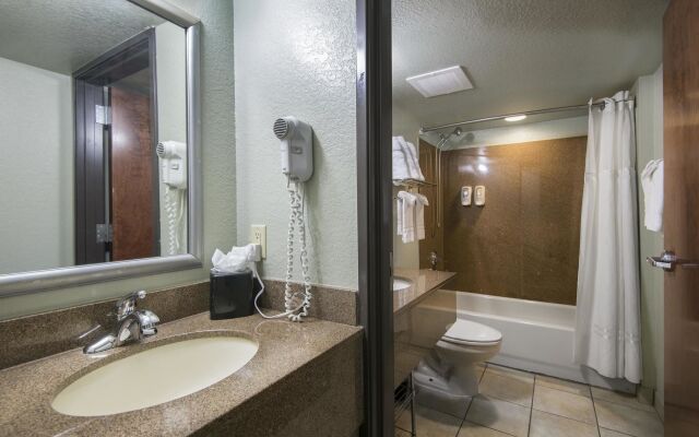 Markham House Suites Little Rock Medical Center