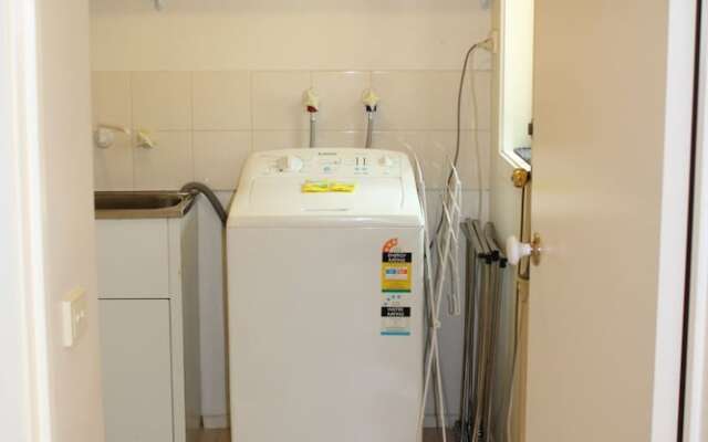 Australian Home Away Ringwood at Bardia
