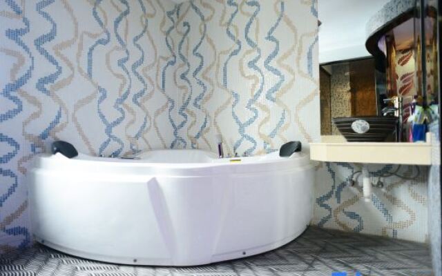 Shanghai Qitian Choice Hotel