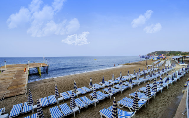 Beach Club Doğanay