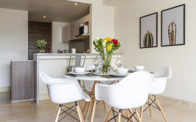 Miyana VIP Luxury Suite by  LiveMexicoCity