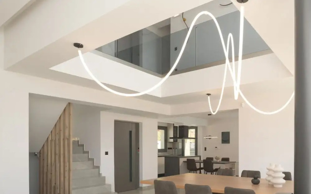 Luxurious Villa Dias With Tennis Court by Estia