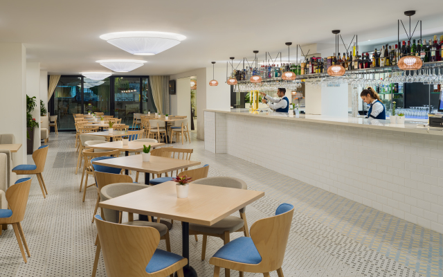 Отель H10 Casa del Mar