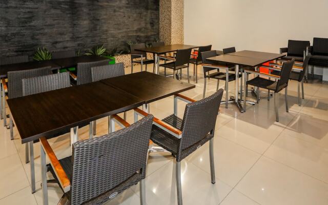 Capital O 93347 Glodok Inn By NAM Near Glodok Plaza