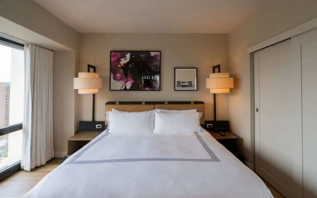 Thompson Chicago, by Hyatt