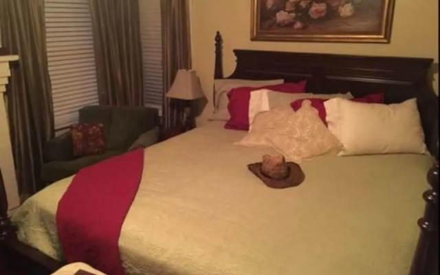 Rosen House Inn - Bed And Breakfast