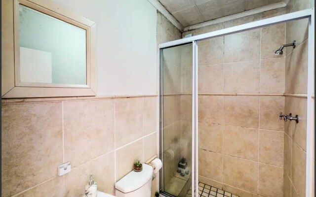 Knowles Big Bay Condo