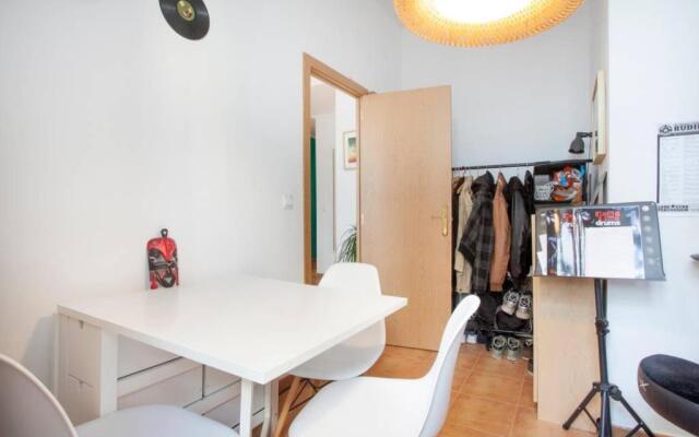 Luminous & Cosy Down Town Apartment