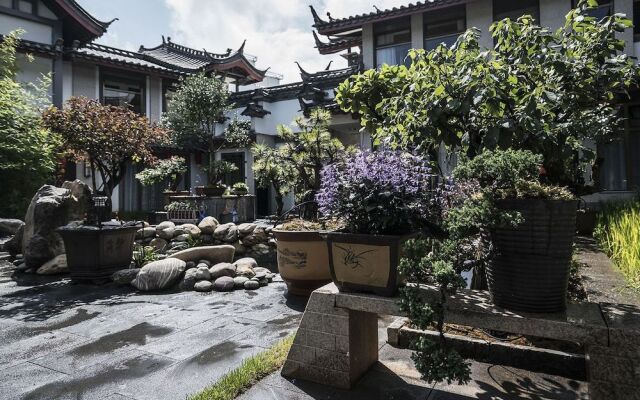 Lijiang Old Town Xishu Inn