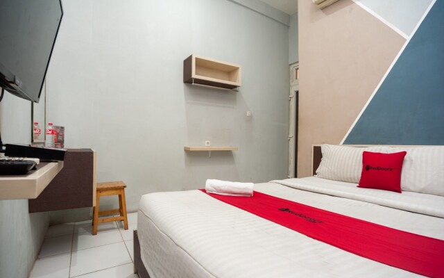 Formerly Reddoorz Near Binus Anggrek 2