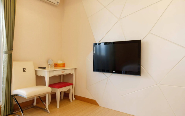 Zhuyuan Ju B&B