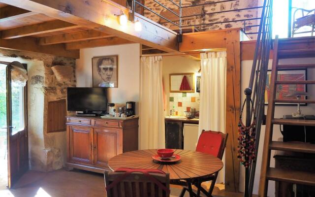 Pretty stone house with own terrace and private garden, Grignan