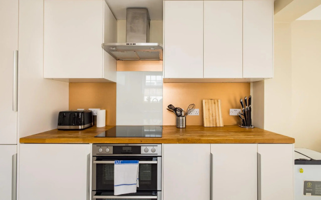 Salisbury Residences by Charles Hope
