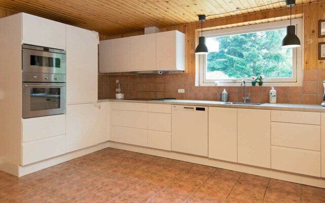 Graceful Holiday Home in Glesborg With Whirlpool