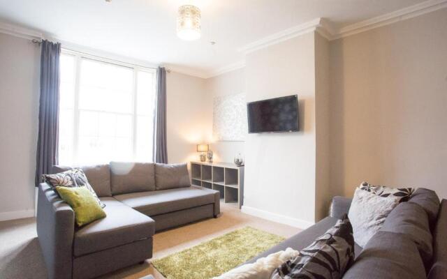 Bridge Street Apartment