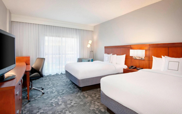 Courtyard by Marriott Savannah Midtown
