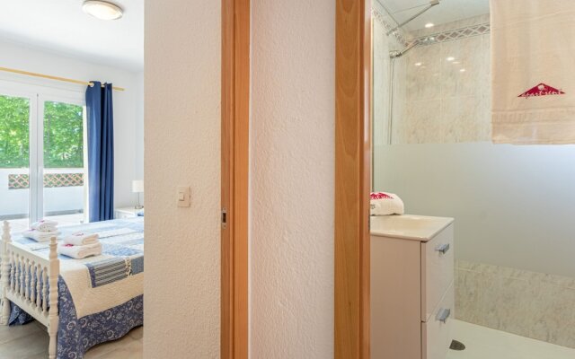 Modern Apartment in Empuriabrava With Beach Nearby
