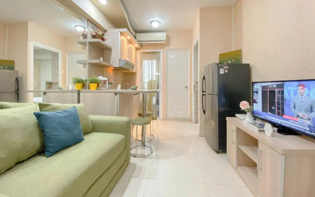 Tranquil And Homey 2Br At Apartment Green Pramuka City