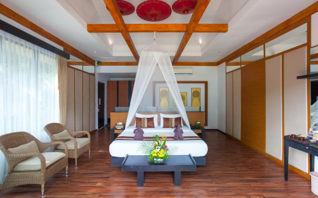 Phi Phi Long Beach Resort & Villa