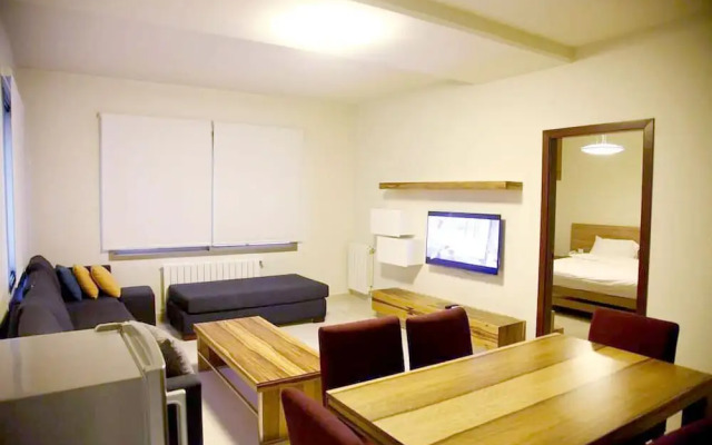 One to One Hotel & Apartments