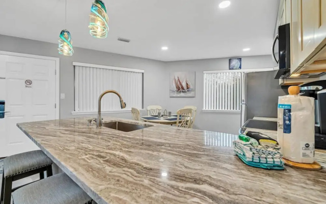 Crystal Village II, Unit 6B