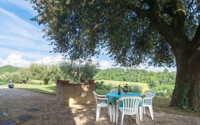 Secluded Mansion in Perugia with Hot Tub