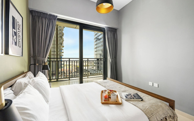 Canal View 1BR Near Business Bay Metro