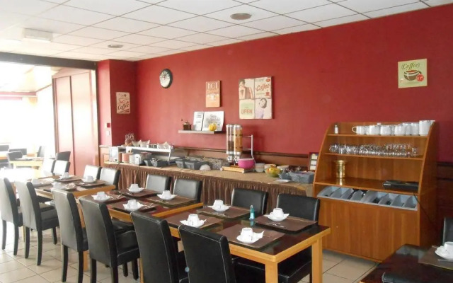 Brit Hotel Au Relais du Vern