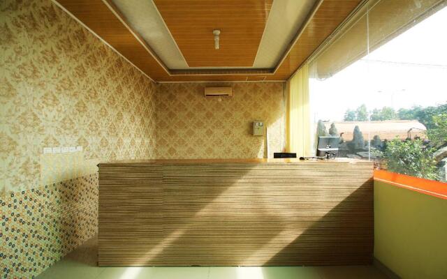 OYO 2596 Homestay Hj. Suharti