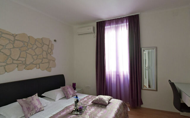Kuzma Rooms and Apartments