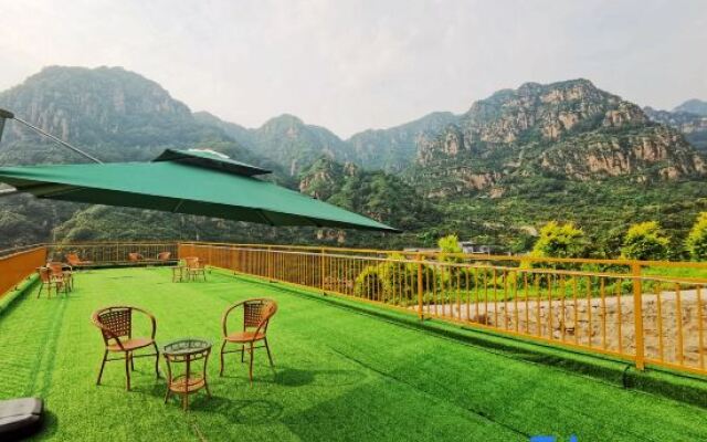 Xiangbo Bowen Travel has a mining homestay at home