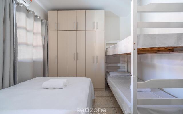 Casa com piscina e churrasqueira Penha SC AFF136