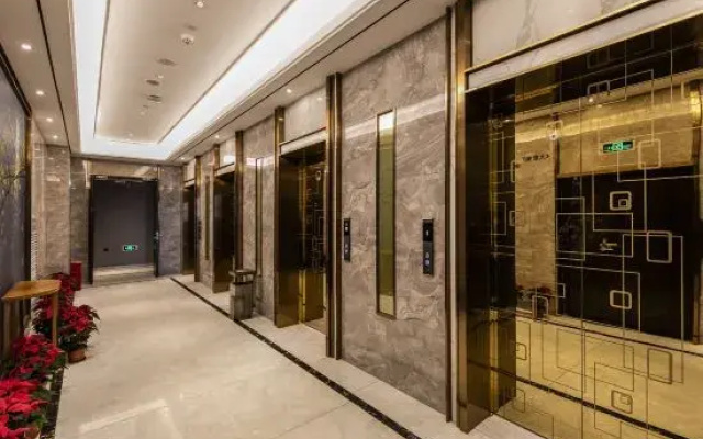 Western Fortune Hotel (Fuzhou Mawei Famous City Center)