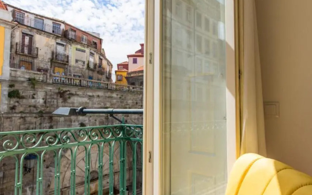 Downtown Porto Mouzinho Studio Apts