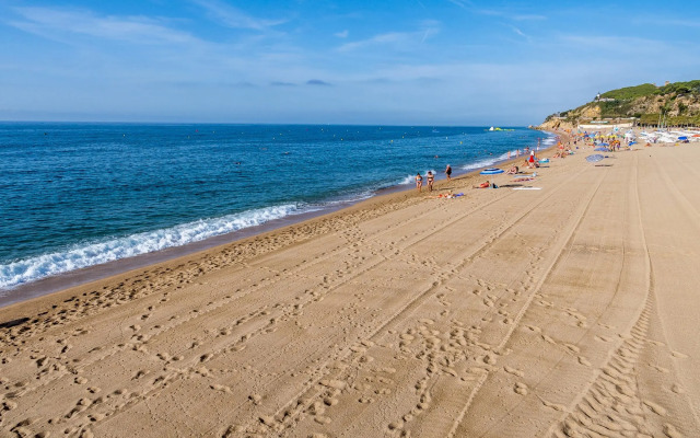 Garbi Calella Hotel
