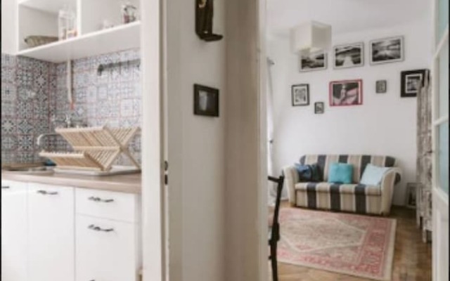 BPM - Beautiful Real Home In the Center