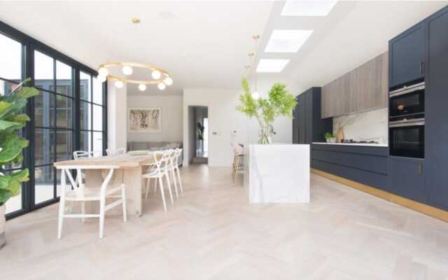 Stunning 3 Bedroom Family Home in Kensal Rise