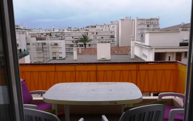 Bougainvillees 131