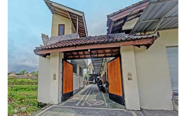 Hotel O Wisma Aluh AmbakNearPantai batu lima Asbullah tmbngn — 2-star hotel in Batu Tungku