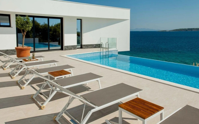 Villa Korkyra Beach in Potirna