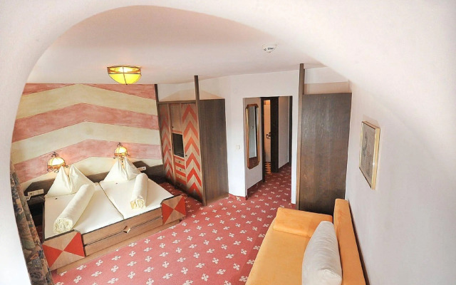 Schlosshotel Rosenegg