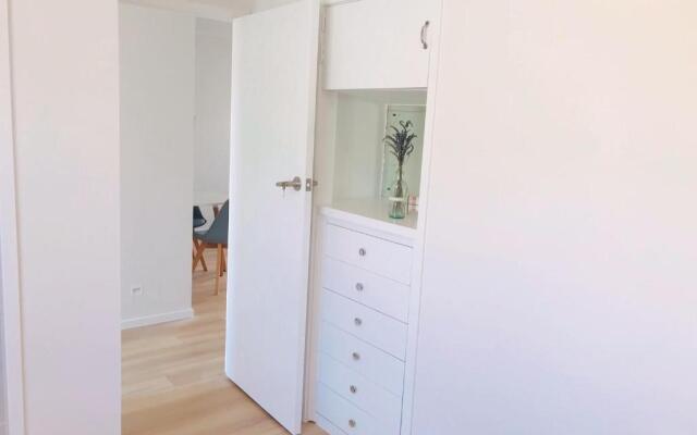 Bright Eden Park two bed townhouse private parking